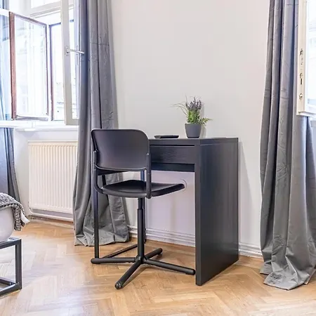 Spacious 2br -near Wiener Stadthalle Burggassewiener Well Located Apartment Vienna