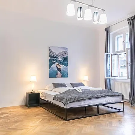 Apartment Spacious 2br -near Wiener Stadthalle Burggassewiener Well Located Vienna