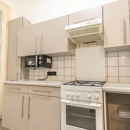 8 Min Walk To Wiener Stadthalle, Stylish 1br