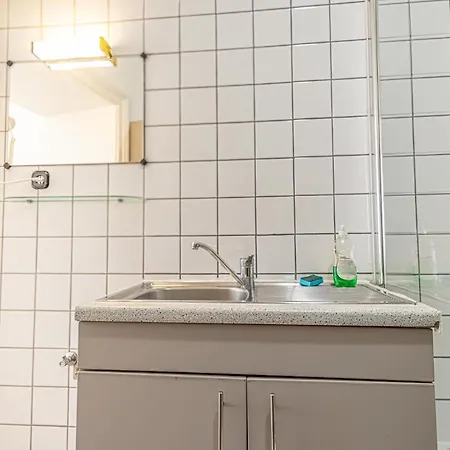 8 Min Walk To Wiener Stadthalle, Stylish 1br *
