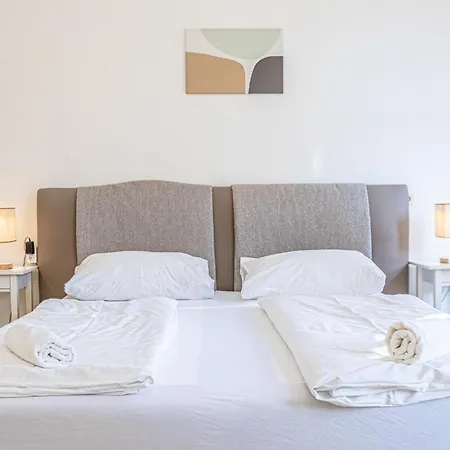 8 Min Walk To Wiener Stadthalle, Stylish 1br Vienna