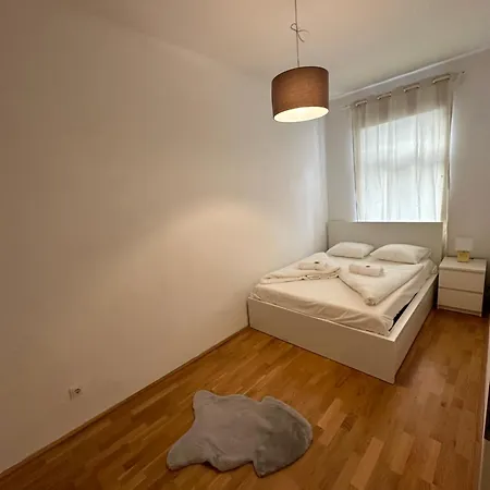 Cozy Three-room 14 * Vienna