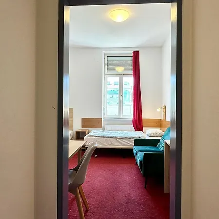 Aparthotel Very Central, 3 Min To Metro *