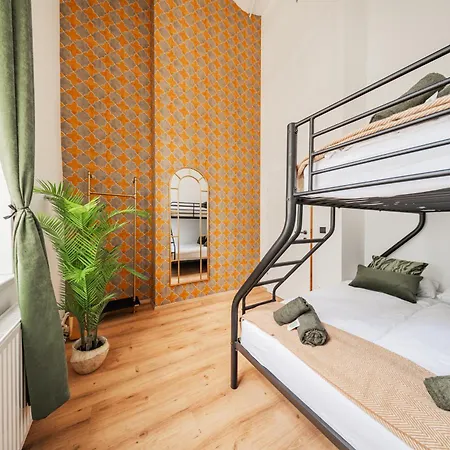 Hostel Bloom By Home1