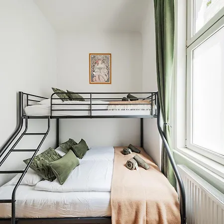 Bloom By Home1 Hostel