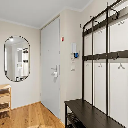 Free Parking I Balcony I 5 Min To Train Station Apartment Vienna