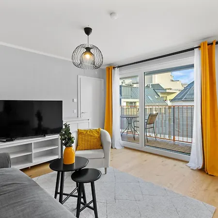 Apartment Free Parking I Balcony I 5 Min To Train Station *