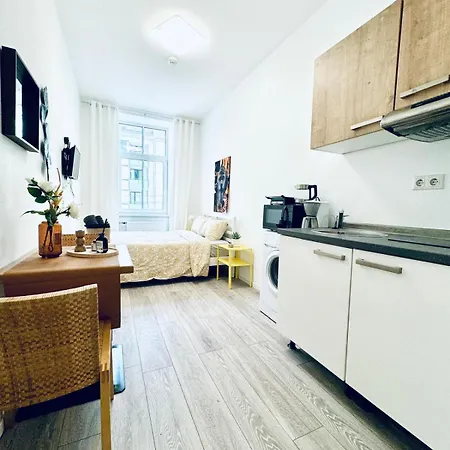 Apartment Cozy Apt, 15-min Drive To Schoenbrunn