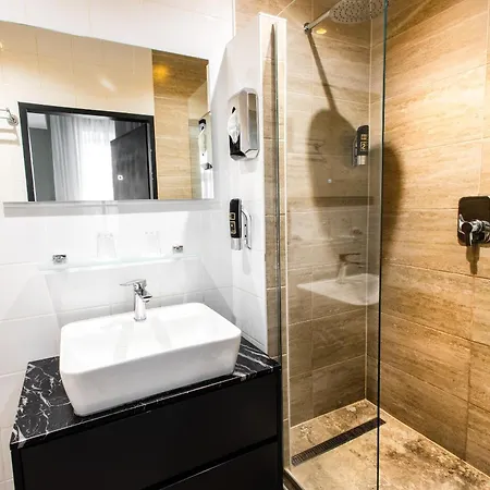 Resonanz Hotel 3*