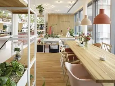 Zoku Aparthotel 4*
