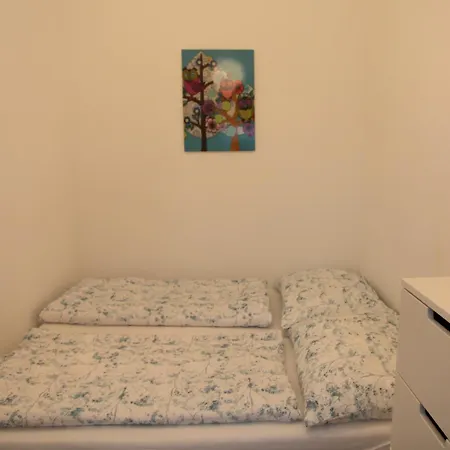 Moderne Altbauwohnung In *