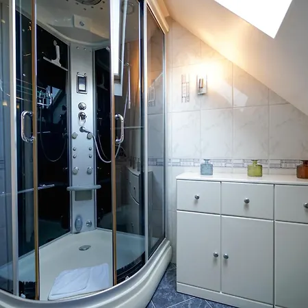 Spacious House With 5 * Vienna