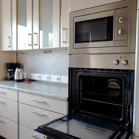 Spacious House With 5 Holiday home