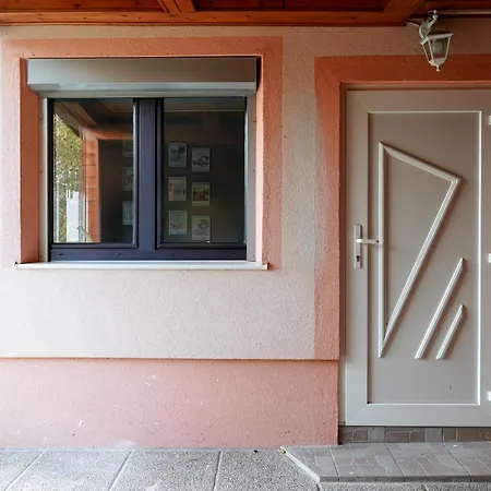 Spacious House With 5 Holiday home