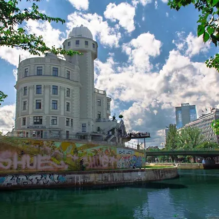 Charming Historical Near Centre Apartment Vienna