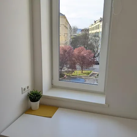 Clearvuehome - Quiet 54 M2 Messe Apartment *