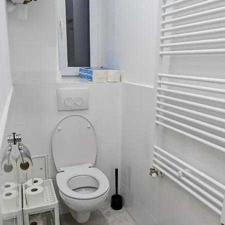 Clearvuehome - Quiet 54 M2 Messe Apartment *