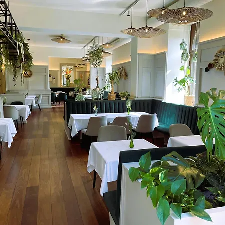 Vive & Restaurant *