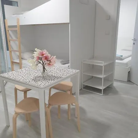 Apartment Betariel'com Westbahnhof W Vienna