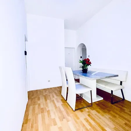 Spacious 4-bedroom For Big Groups Vienna