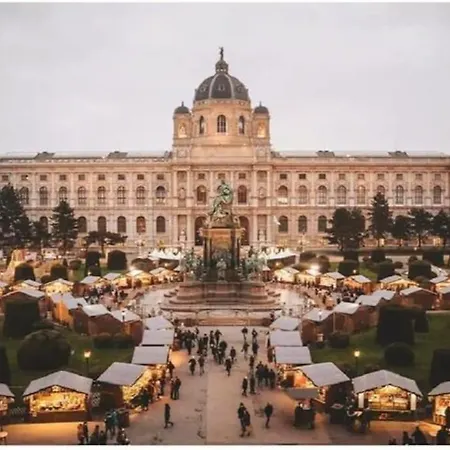 Deluxe Mit * Vienna