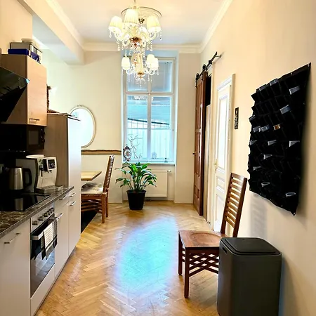 Belvedere Apartment *