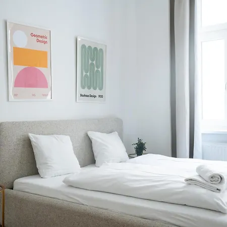 4ty3 - Franz Josef Is Calling Apartment Wien
