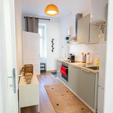 Apartment 1110 *