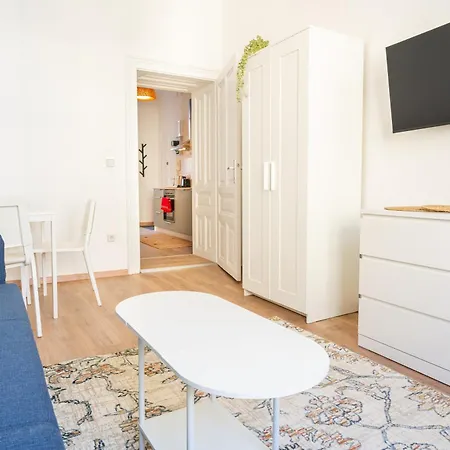 Apartment 1110