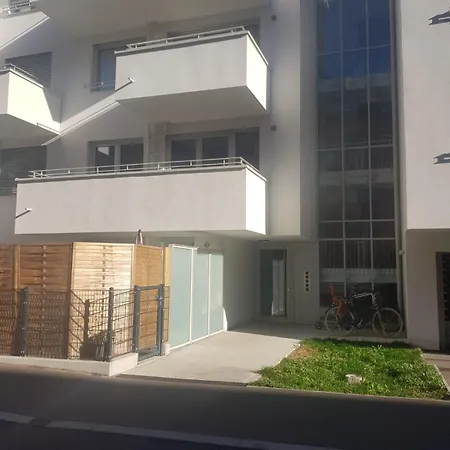 Apartament Giani's *