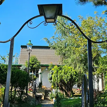 Wine Garden House * Vienna