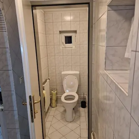 Haus Mit Garten, U Bahn Naehe, Gratis Parkplaetze Prázdninový dům Vídeň