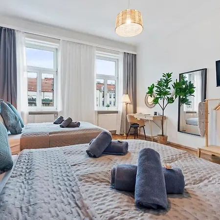 Stylish & Modern Viennese Apartament