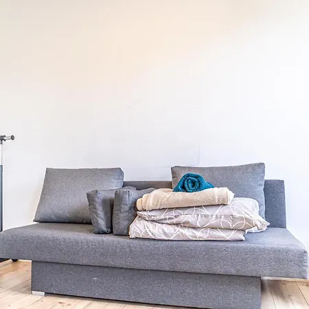 Comfy In Shared With Terrace And Garden Hostel Vienna