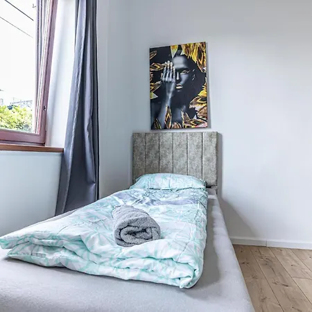 Comfy In Shared With Terrace And Garden Hostel