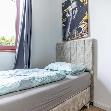 Comfy In Shared With Terrace And Garden Hostel
