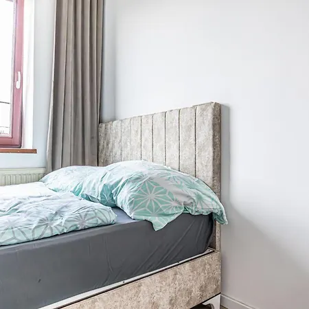 Comfy In Shared With Terrace And Garden Hostel *
