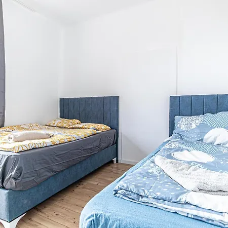 Hostel Comfy In Shared With Terrace And Garden *