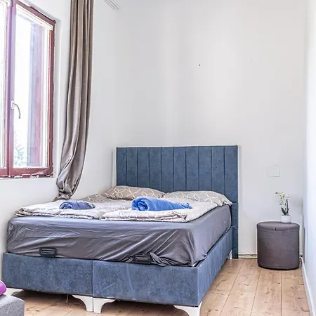 Comfy In Shared With Terrace And Garden *