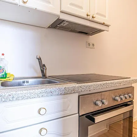 Comfy In Shared With Terrace And Garden Hostel *