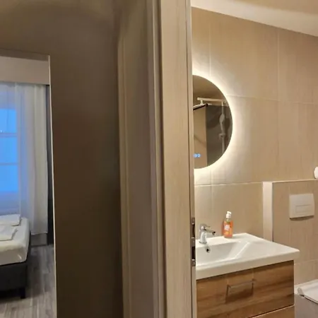 فندق Palais Elegance 4*