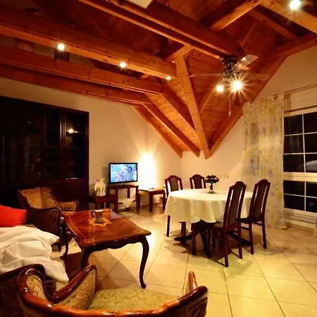 Ajo Garden - Contactless Check-in Apartment *
