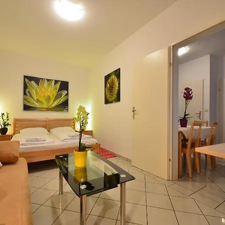 Ajo Garden - Contactless Check-in Apartment *