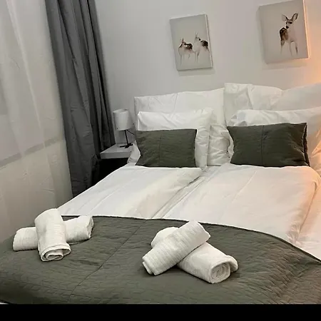 In 9 * Vienna