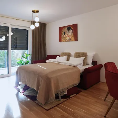 Apartman Carl's Design Residences By Domicilia