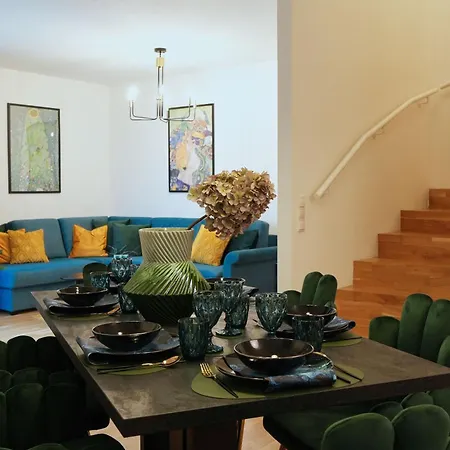 Carl's Design Residences By Domicilia