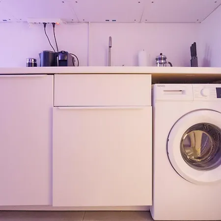 Luxury Apartment *