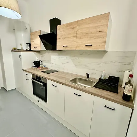 Charm Donaustadt Apartment Vienna