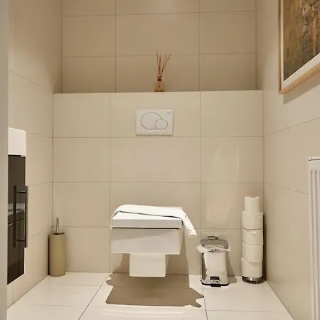 High End Long Apartment