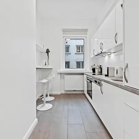 Comfortable 2 Bedroom *
